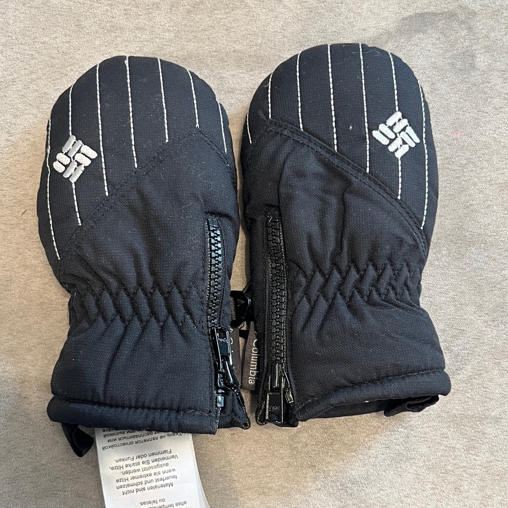 Columbia infant mittens